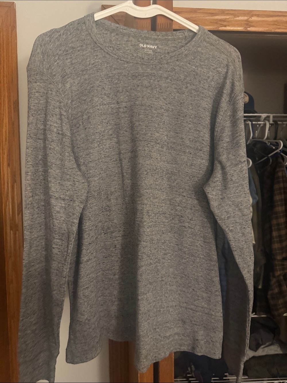 Old Navy Men's Gray Crewneck Lightweight Knit Sweater